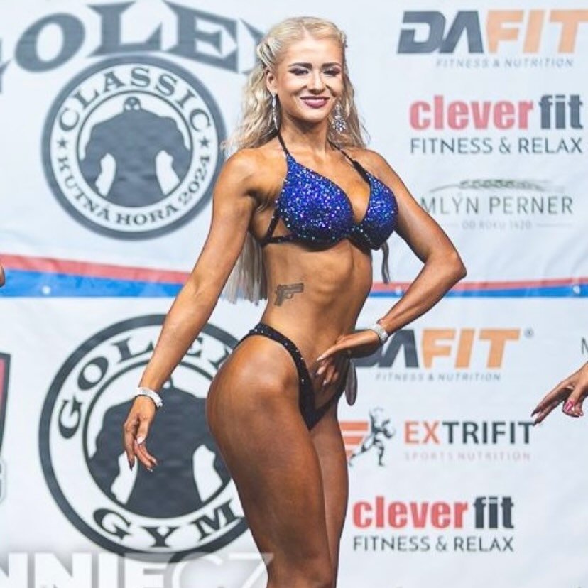 Anna Růžková na soutěži bikini fitness